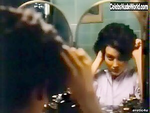 Missy O'Shea boobs , Mirror in New York Nights (1984) 9