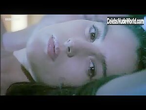 Monica Bellucci in La riffa (1991) 20