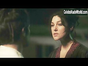Monica Bellucci in Mozart in the Jungle (series) (2014) 7