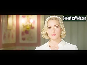 Monica Bellucci in Ville-Marie (2015) 1