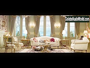 Monica Bellucci in Ville-Marie (2015) 7