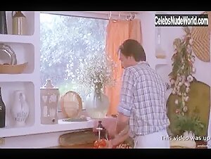 Monica Broeke Butt , Explicit in Premiers desirs (1984) 5