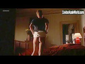Monica Guerritore in Fotografando Patrizia (1984) 8