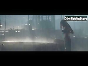 Moon Bloodgood in Terminator Salvation (2009) 10