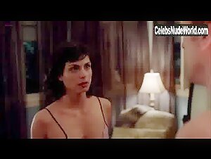 Morena Baccarin Kissing , Brunette in Homeland (series) (2011) 11