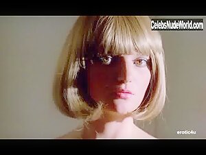 Muriel Montosse in Cecilia (1982) 7
