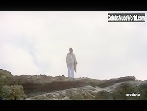 Muriel Montosse Outdoor , Beach scene in Cecilia (1982) 13