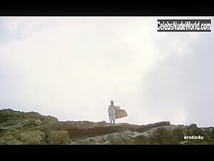 Muriel Montosse Outdoor , Beach scene in Cecilia (1982) 4