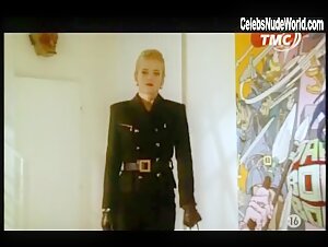 Myriam Nedellec in Une jeune fille si charmante (1993) 18