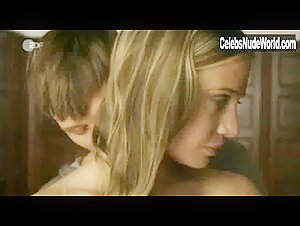 Nadeshda Brennicke in Liebe ist nur ein Wort (2010) 4