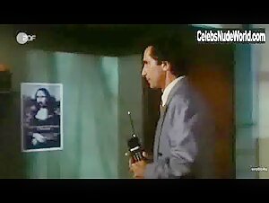 Nadia Fares in Elles n'oublient jamais (1994) 1