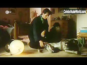 Nadia Fares Flasing , boobs in Elles n'oublient jamais (1994) 16