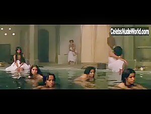 Nastassja Kinski in Harem (1985) 6