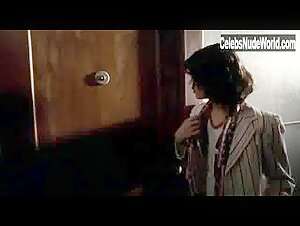 Natalia Avelon Blonde , boobs in Das wilde Leben (2007) 18
