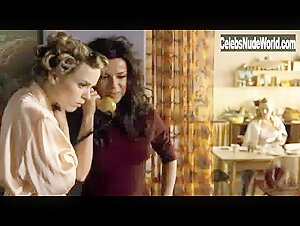 Natalia Avelon Blonde , boobs in Das wilde Leben (2007) 7