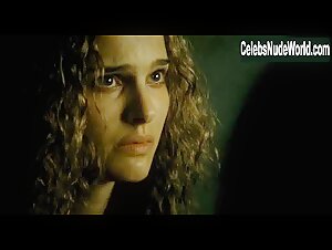 Natalie Portman in Goya's Ghosts (2006) 20