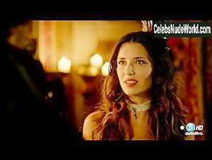 Natasha Yarovenko Costume , Brunette in Las aventuras del capitan Alatriste (series) (2015) 6