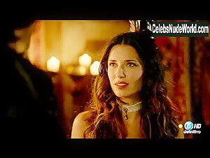 Natasha Yarovenko Costume , Brunette in Las aventuras del capitan Alatriste (series) (2015) 7