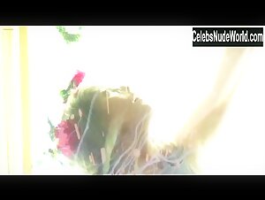 Nectar Rose nude, boobs scene in Roman (2006) 13