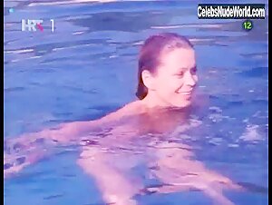 Neda Arneric in Haloa - praznik kurvi (1988) 7