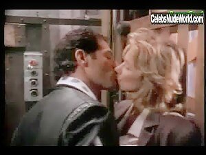 Nicole Gian Kissing , Blonde in Striking Resemblance (1997) 5