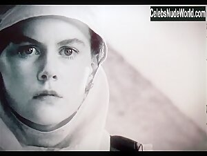 Nicole Kidman in Portrait of a Lady (1996) 3