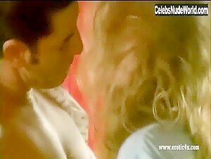 Nicole Smolin Kissing , Blonde in Excitante experience (2005) 2