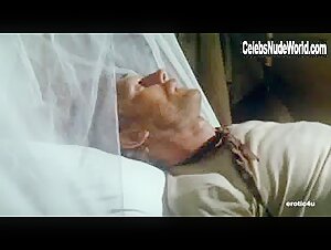 Nieves Navarro in Emanuelle e gli ultimi cannibali (1977) 3