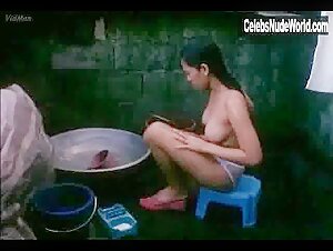 Nika Madrid Kissing , boobs scene in Unang tikim (2006) 4