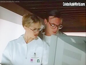 Nikki Fritz boobs , nude scene in Veronica 2030 (1999) 4