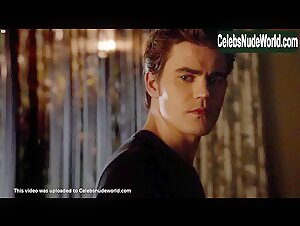 Nina Dobrev Kissing , Couple in Vampire Diaries (series) (2009) 10