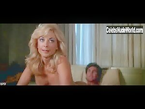 Nina Hartley in Boogie Nights (1997) 19