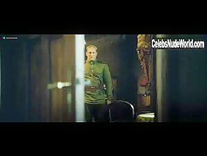 Nina Hoss in Anonyma - Eine Frau in Berlin (2008) 8
