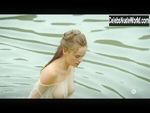 Noemie Schmidt in Versailles (series) (2015) 19