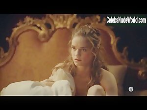 Noemie Schmidt in Versailles (series) (2015) 9