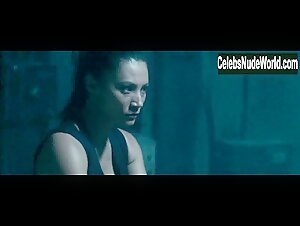Oksana Borbat in Return to House on Haunted Hill (2007) 2