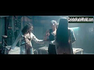 Oksana Borbat in Return to House on Haunted Hill (2007) 7
