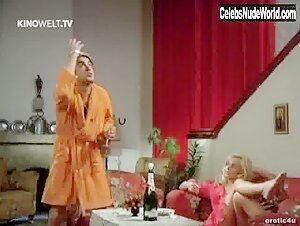 Olga Bringmann in Das Madchen mit der heisen Masche (1972) 19