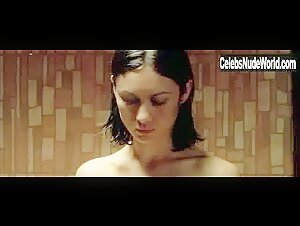 Olga Kurylenko in Kirot (2009) 11