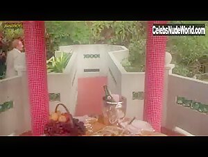 Olivia Pascal Kissing , Vintage scene in Vanessa (1977) 15