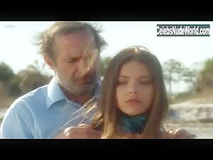 Ornella Muti in Storie di ordinaria follia (1981) 19