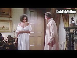 Pam Grier hot , sex scene in Drum (1976) 4