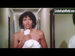 Pam Grier Vintage , Shower in Friday Foster (1975) 13