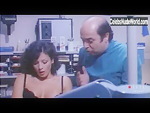 Paola Senatore in L'infermiera di notte (1979) 18