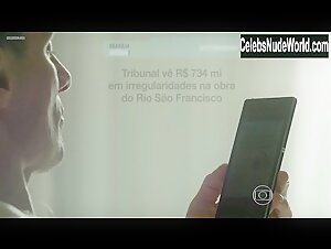 Paolla Oliveira Kissing , Couple in Felizes Para Sempre (series) (2015) 17