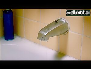 Parker Posey Bathtub , Explicit in Broken English (2007) 10