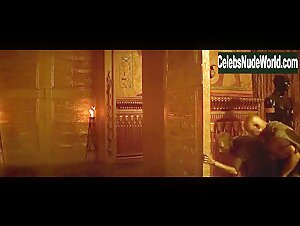 Patricia Velasquez in Mummy (1999) 9