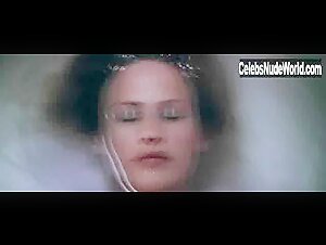 Patricia Arquette in Stigmata (1999) 11
