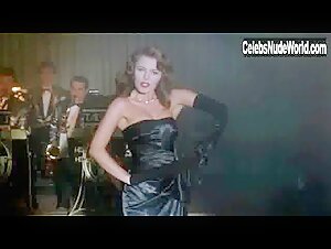 Patsy Kensit in Beltenebros (1991) 4