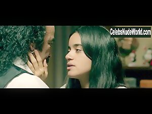 Paulina Gaitan in Eddie Reynolds y Los Angeles de Acero (2014) 3